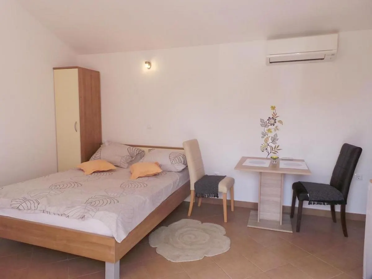 Apartments With A Parking Space Seget Vranjica, Trogir - 19022 Seget Donji