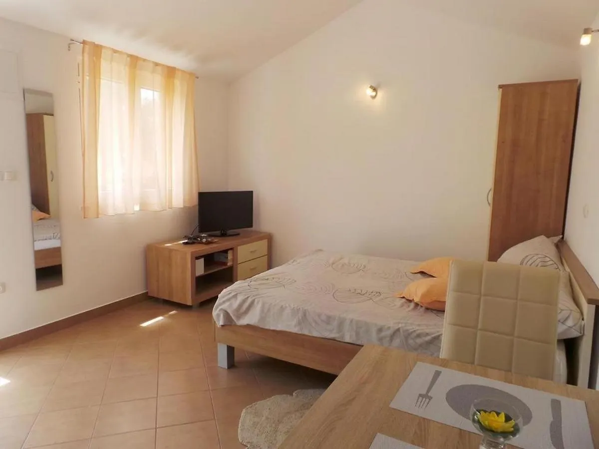 Apartments With A Parking Space Seget Vranjica, Trogir - 19022 Seget Donji